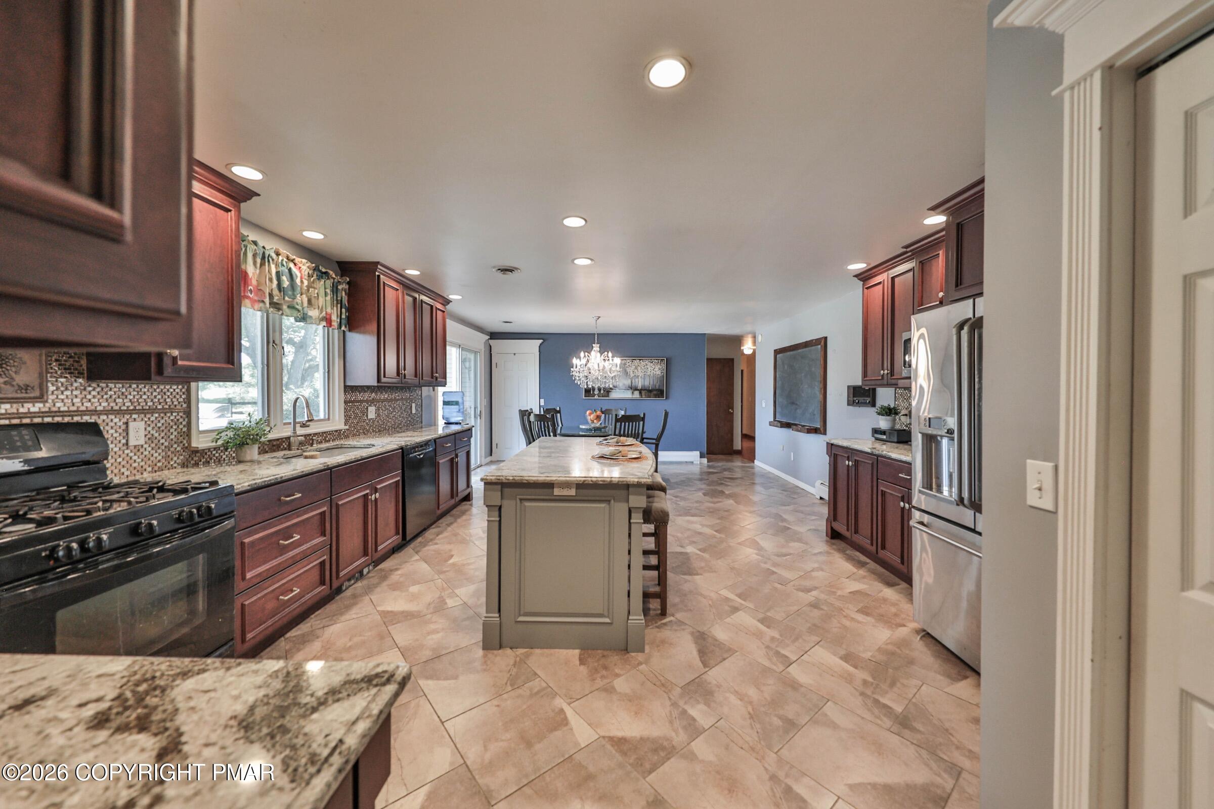 295 Crown View Avenue Property Photo 16