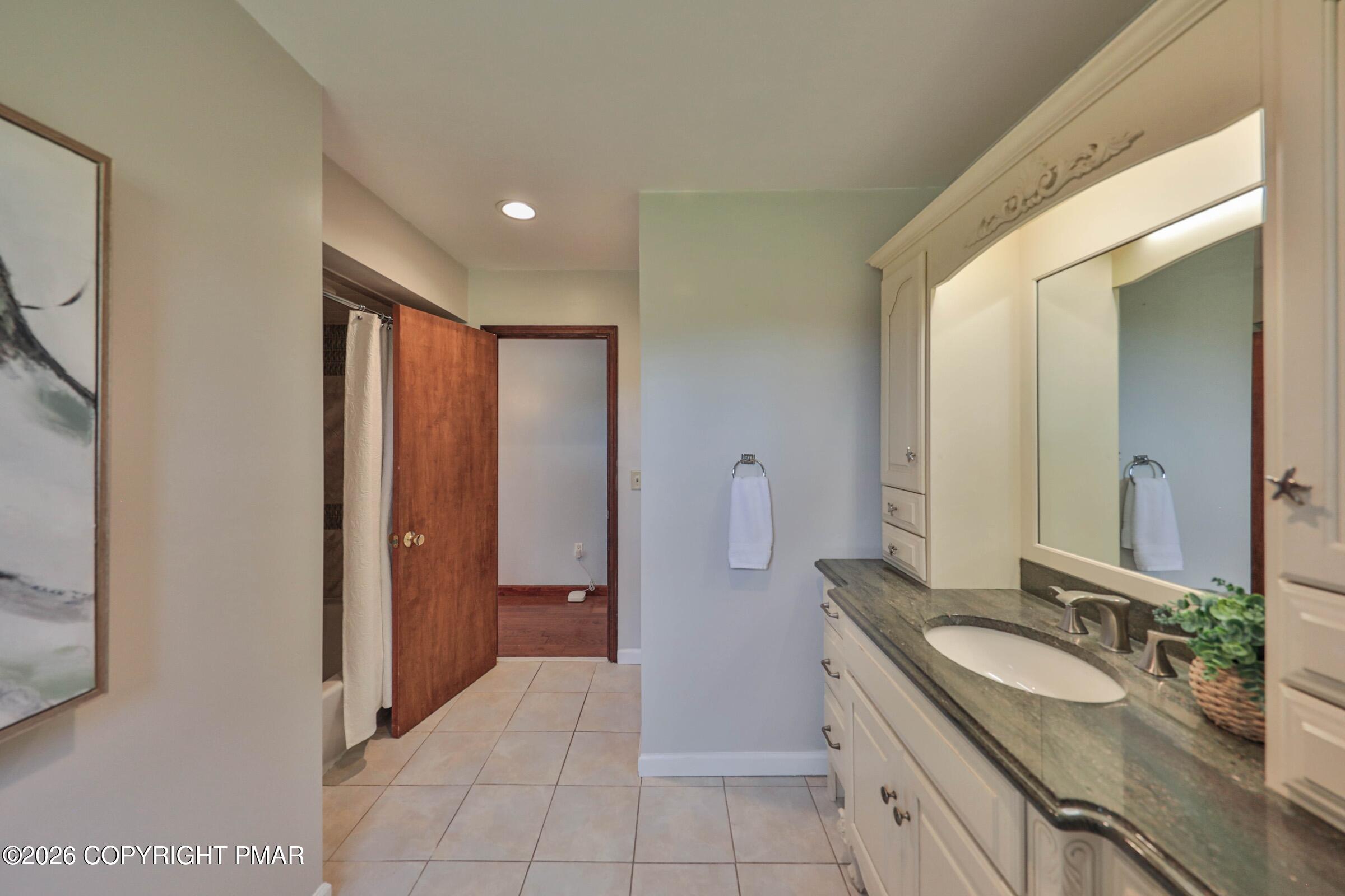 295 Crown View Avenue Property Photo 31