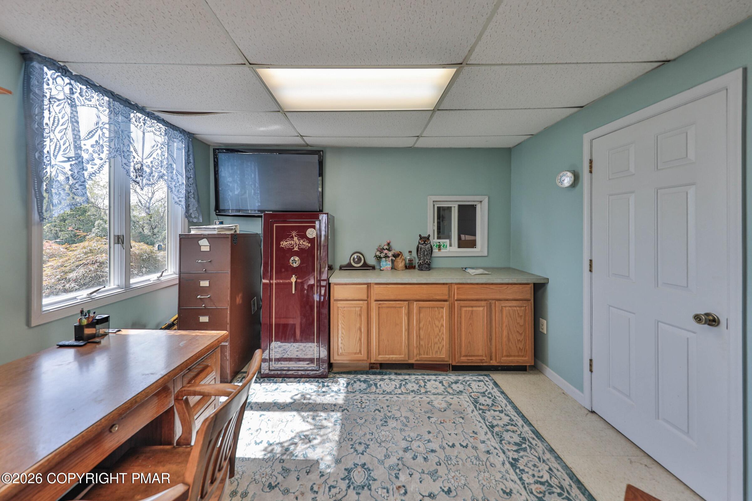 295 Crown View Avenue Property Photo 37