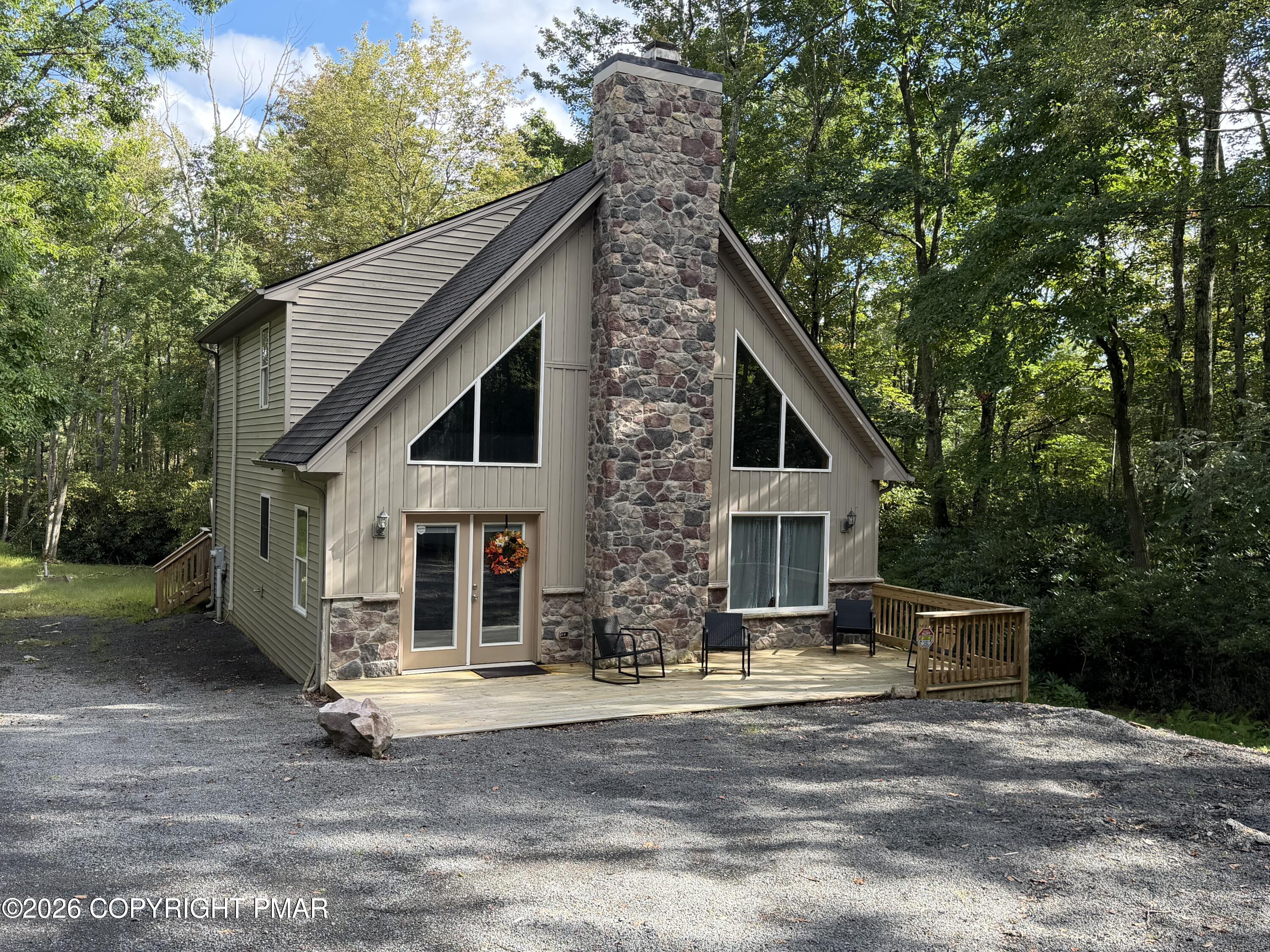 230 Delaware Drive Property Photo 1