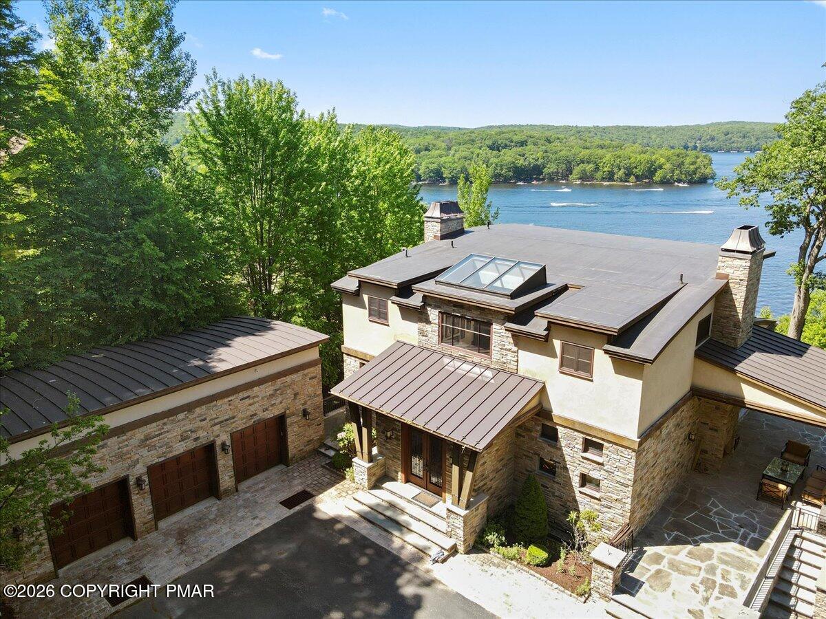 165 Pennwood Drive Property Photo 4