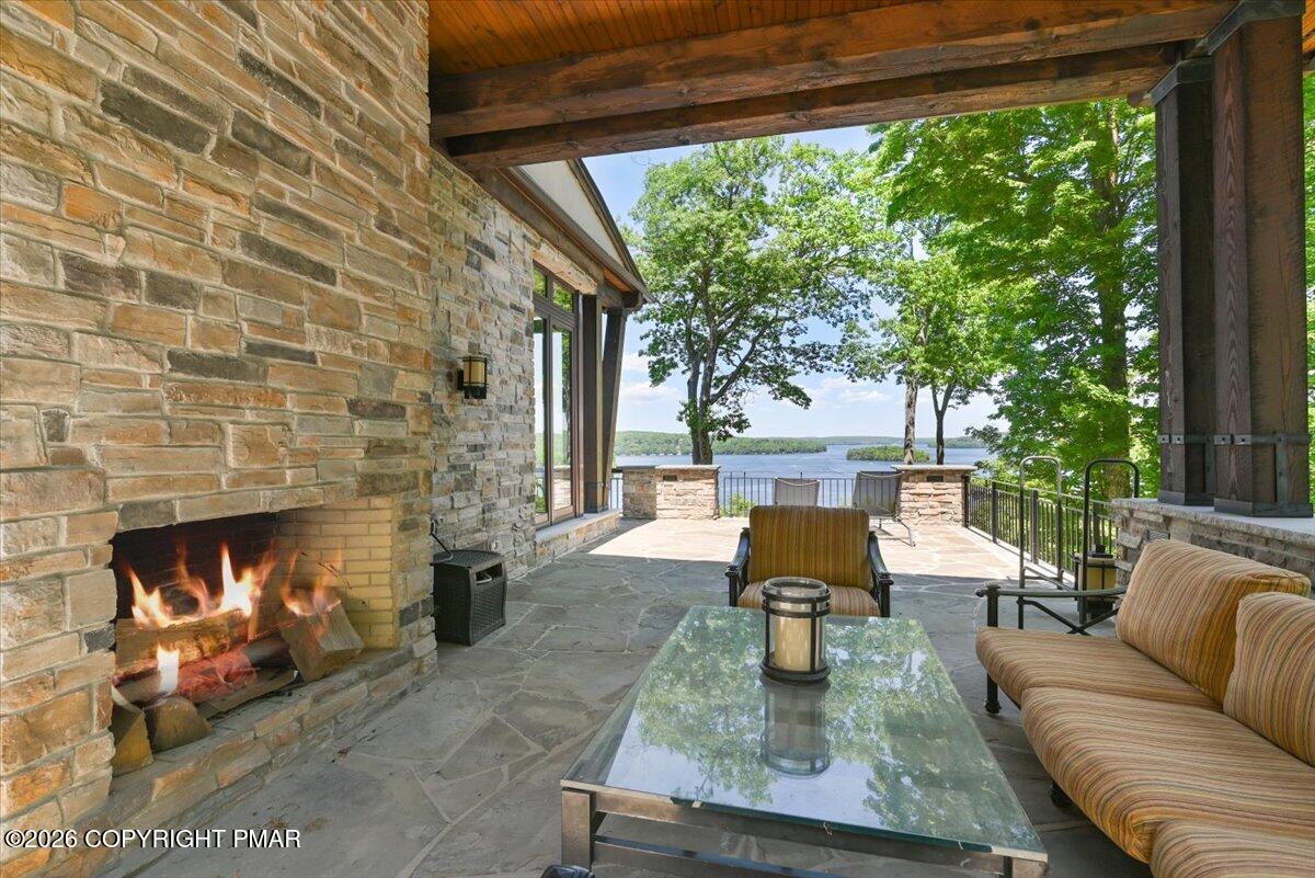 165 Pennwood Drive Property Photo 7