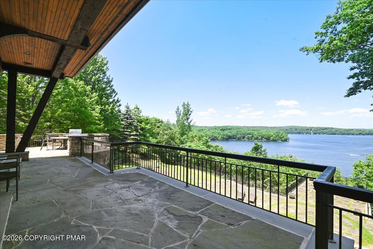 165 Pennwood Drive Property Photo 11