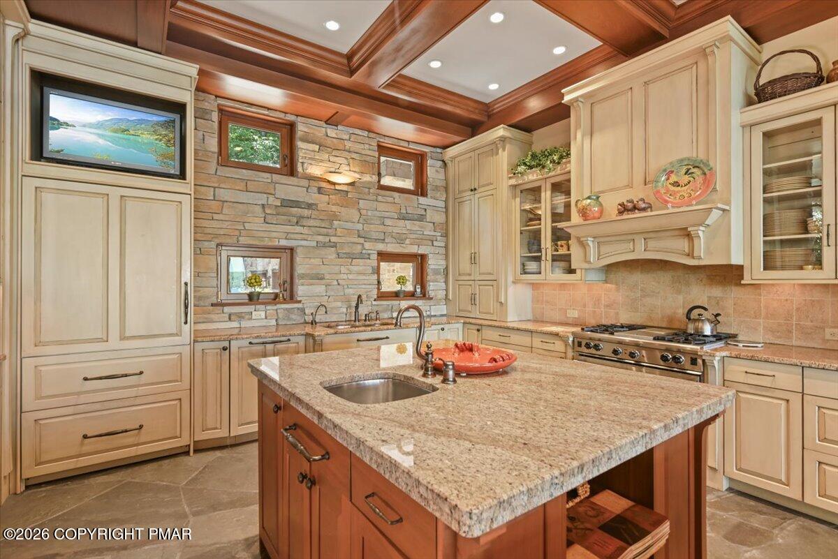 165 Pennwood Drive Property Photo 32