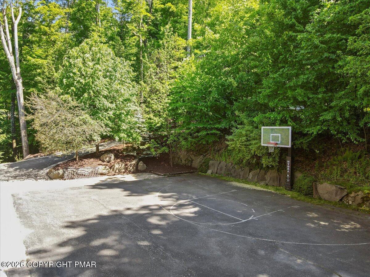 165 Pennwood Drive Property Photo 97