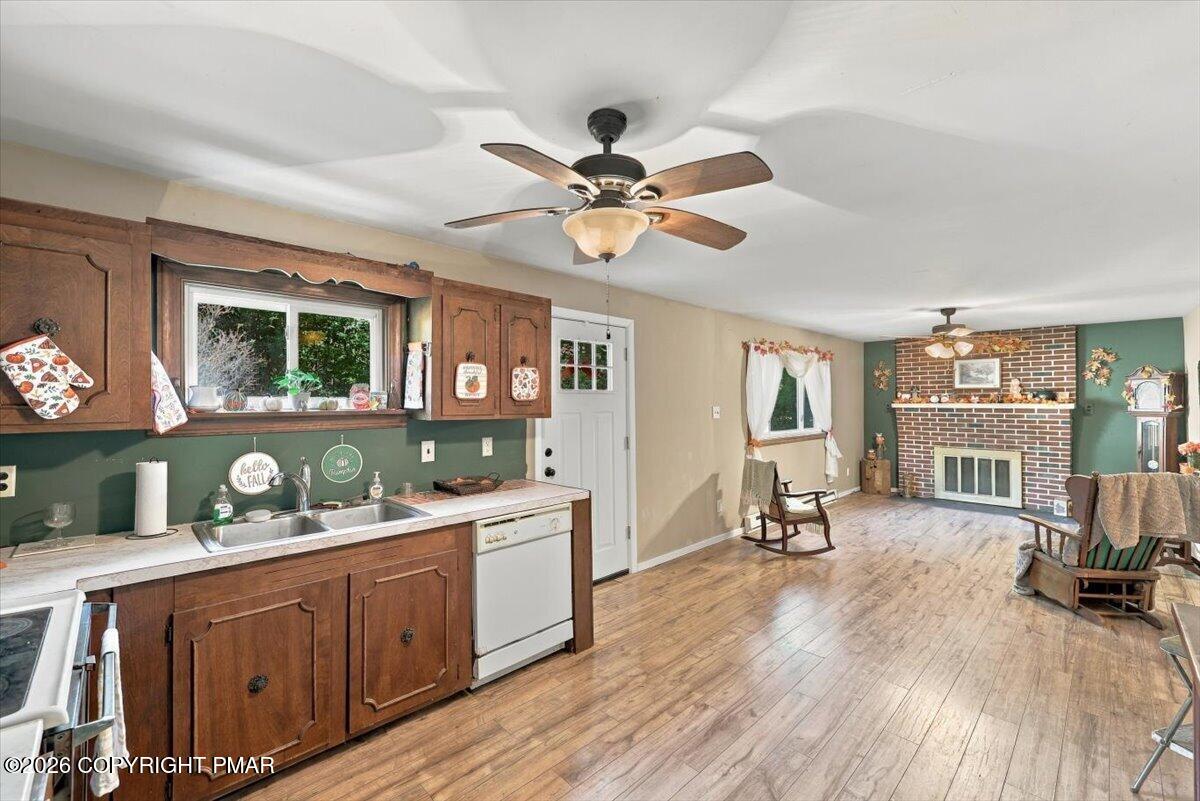 8827 Twin Lake Drive Property Photo 7