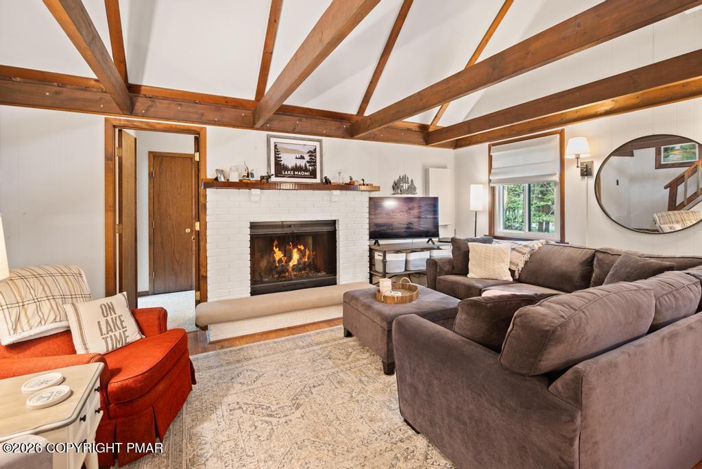 5439 Woodland Avenue Property Photo 4