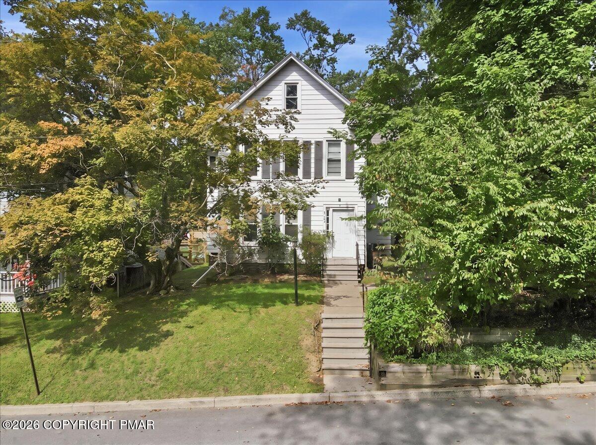 102 E Brown Street Property Photo 1