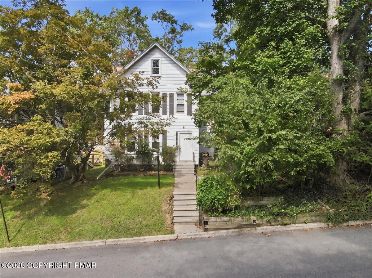 102 E Brown Street Property Photo 2