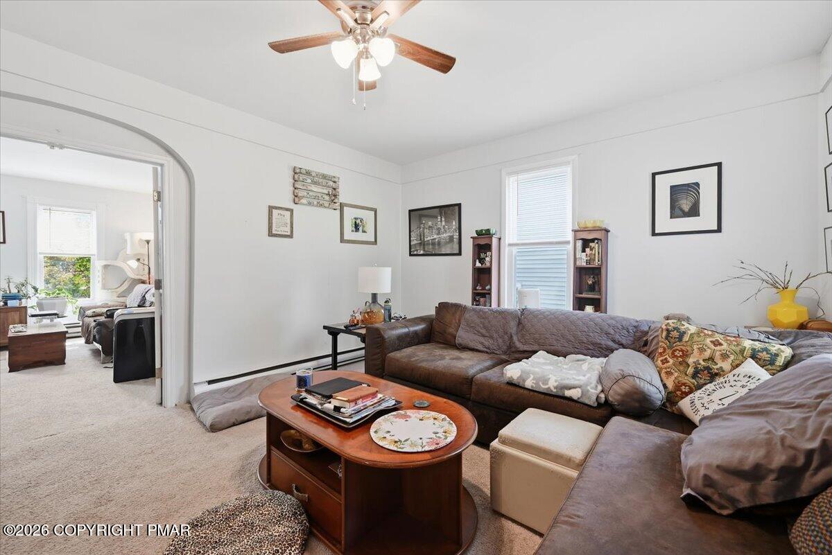 102 E Brown Street Property Photo 9