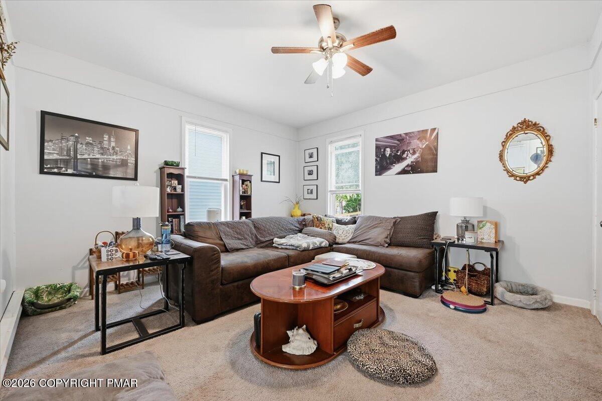 102 E Brown Street Property Photo 11