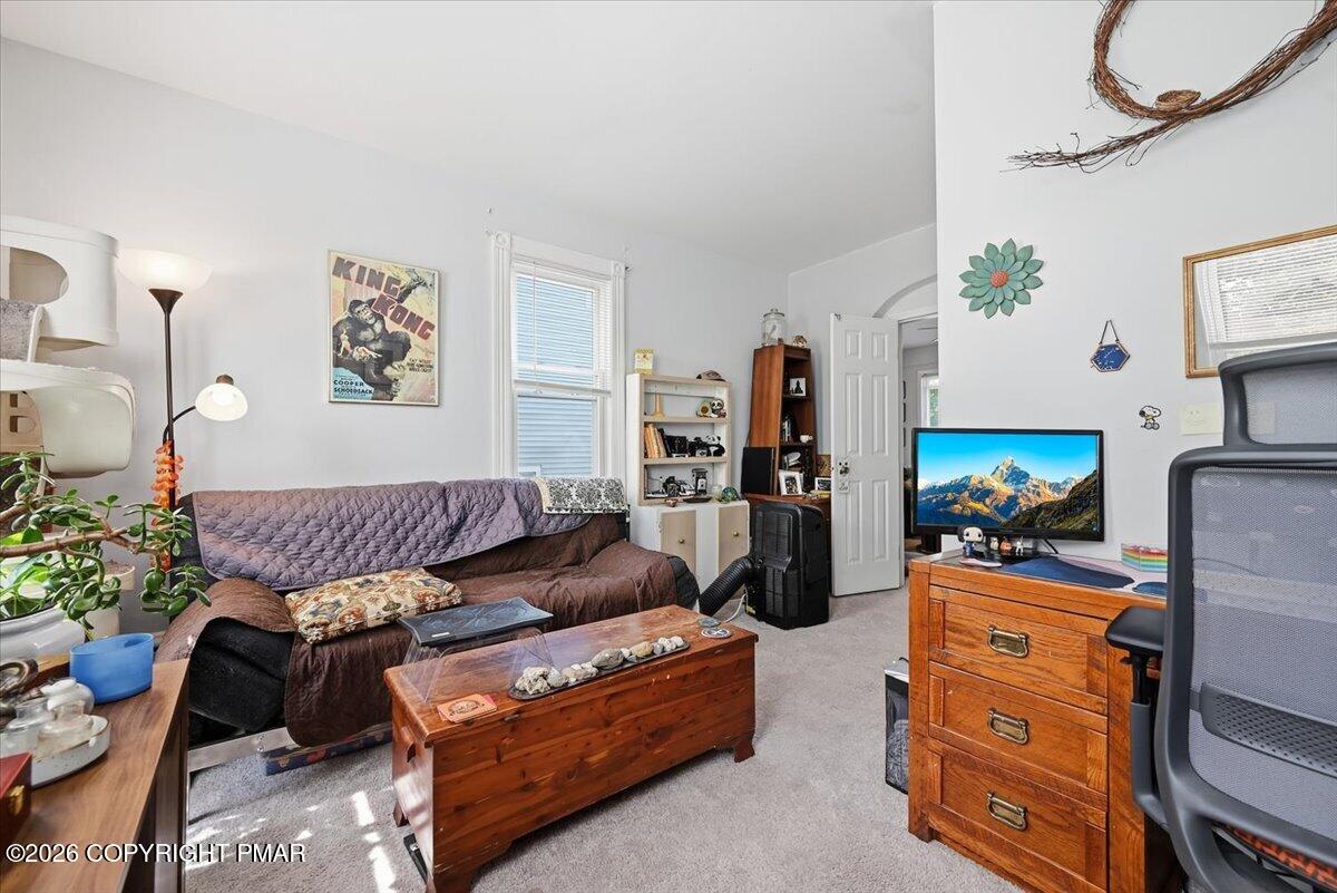 102 E Brown Street Property Photo 15