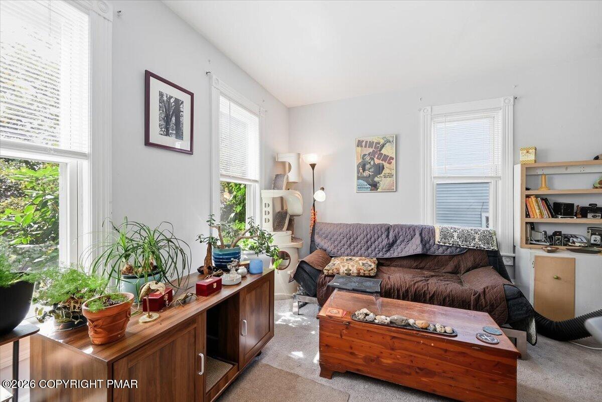 102 E Brown Street Property Photo 17