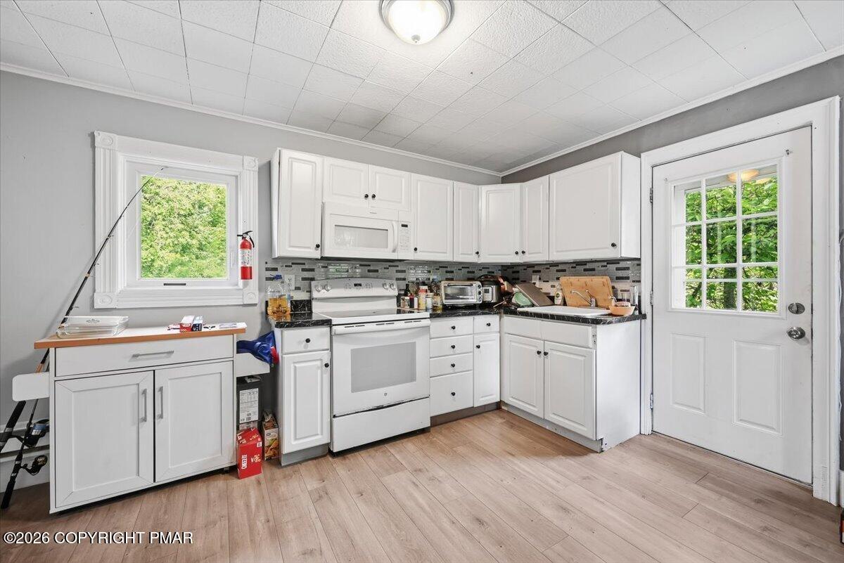 102 E Brown Street Property Photo 19