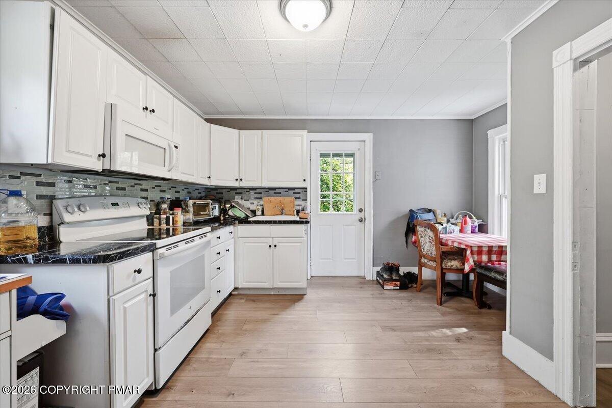 102 E Brown Street Property Photo 21