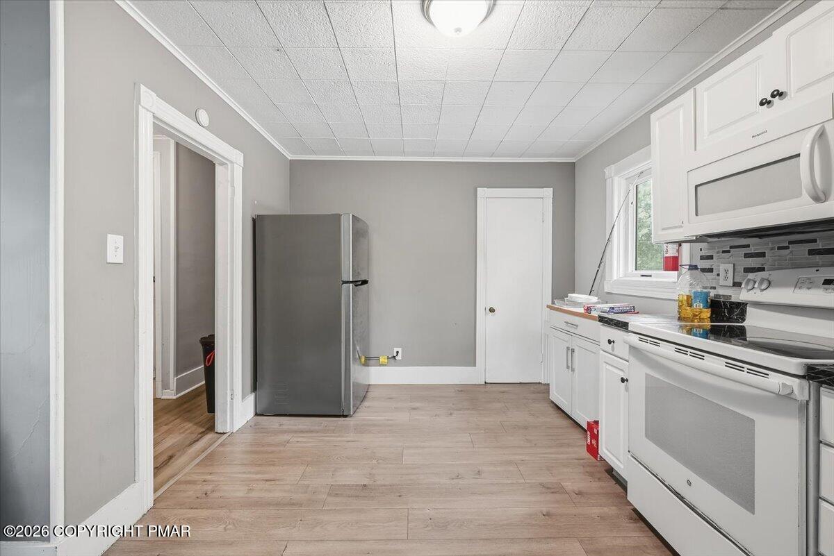 102 E Brown Street Property Photo 25