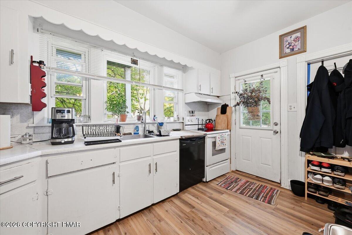 102 E Brown Street Property Photo 28