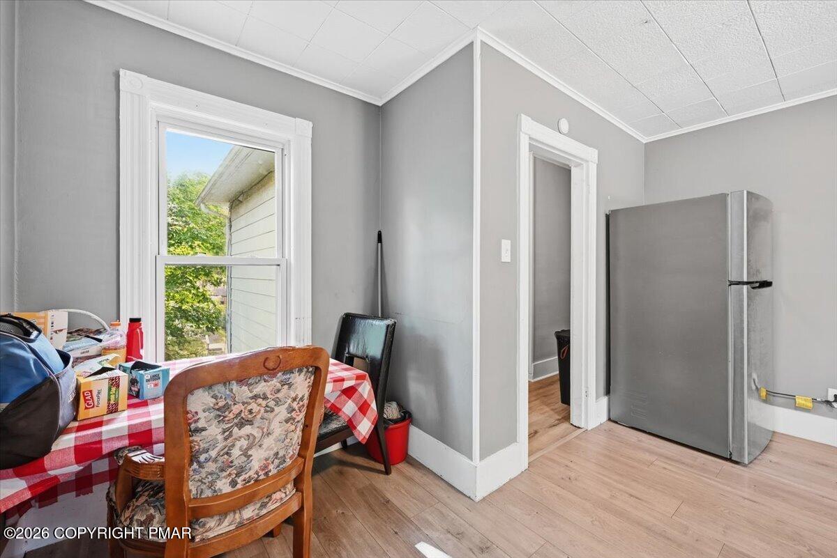 102 E Brown Street Property Photo 33
