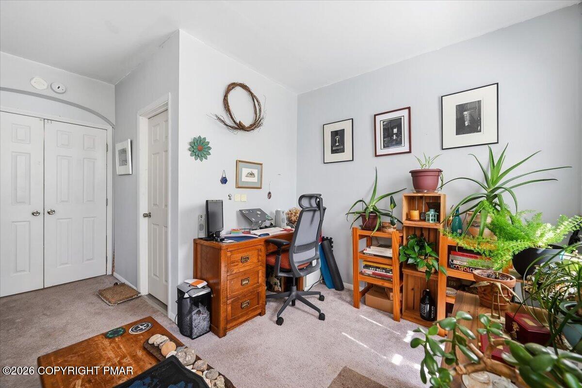 102 E Brown Street Property Photo 35