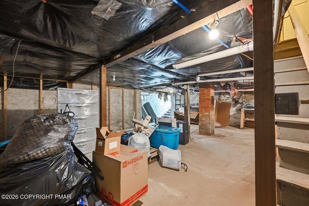 102 E Brown Street Property Photo 88