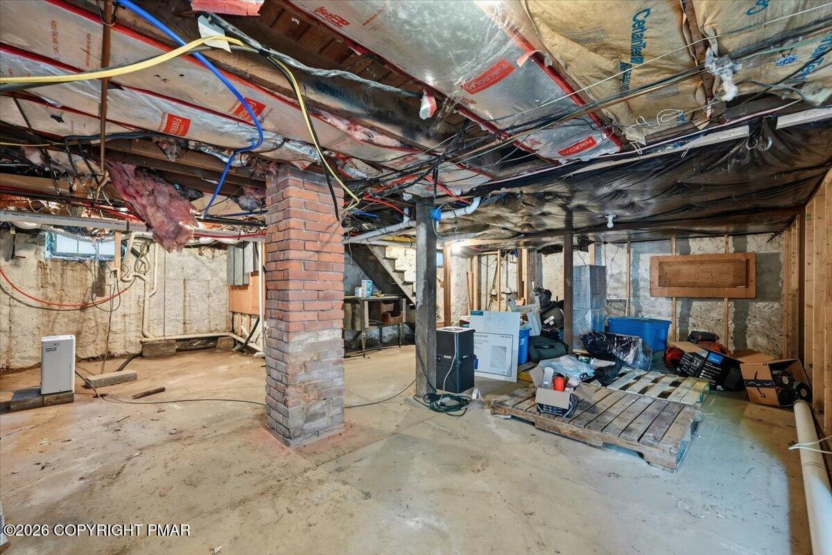 102 E Brown Street Property Photo 89