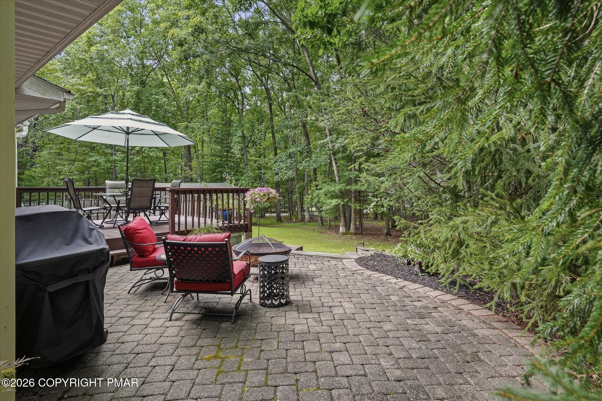 149 Pine Hollow Road Property Photo 3