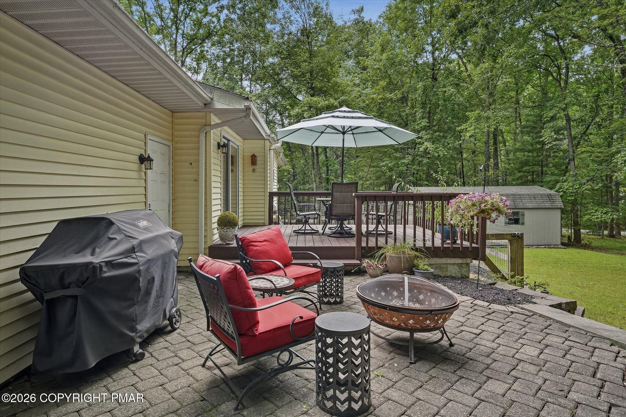 149 Pine Hollow Road Property Photo 4