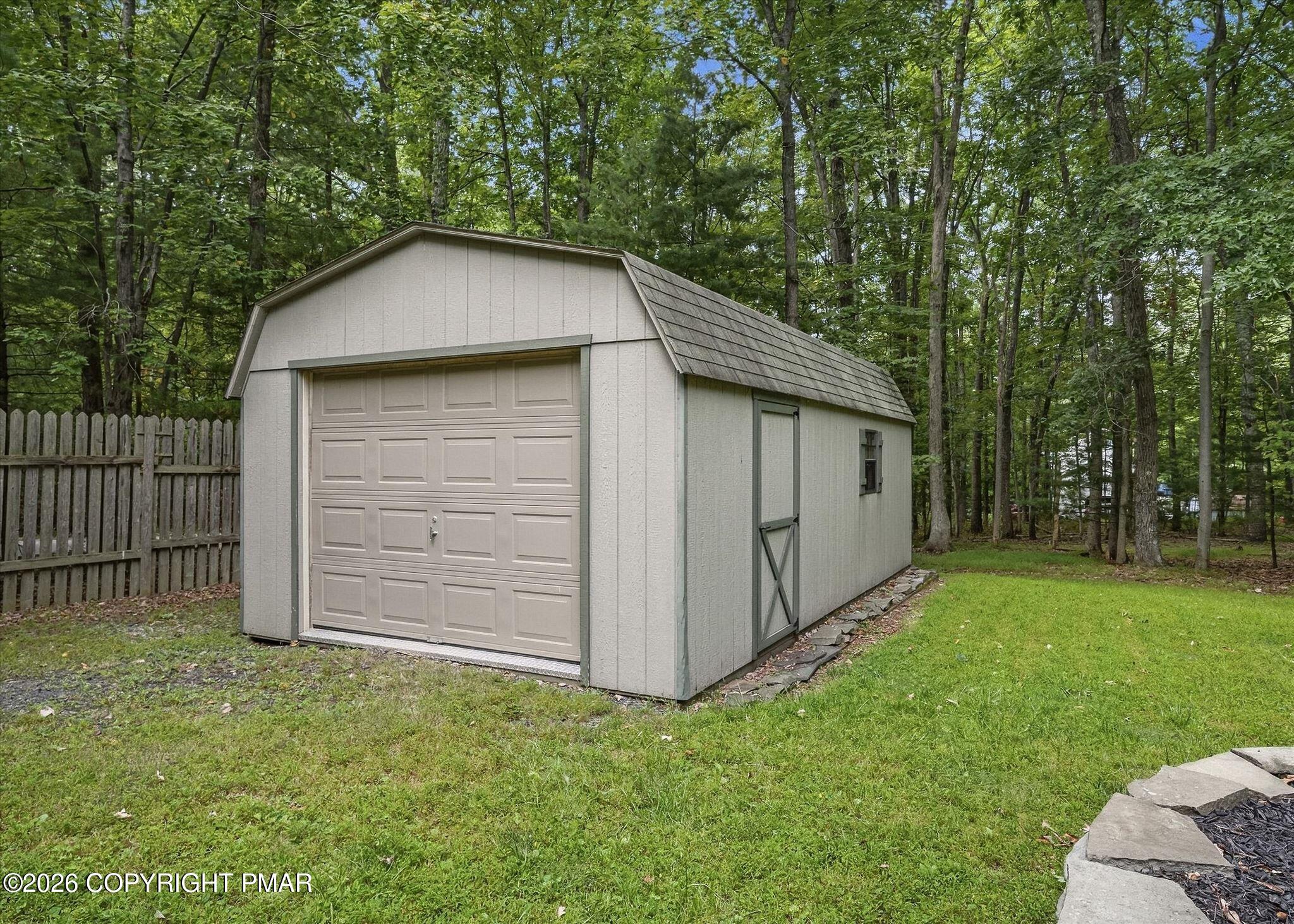 149 Pine Hollow Road Property Photo 6