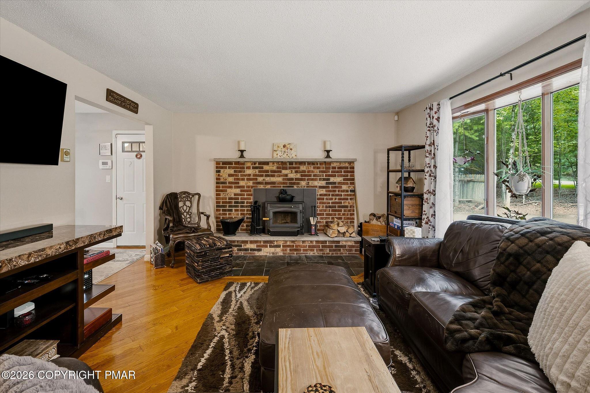 149 Pine Hollow Road Property Photo 8