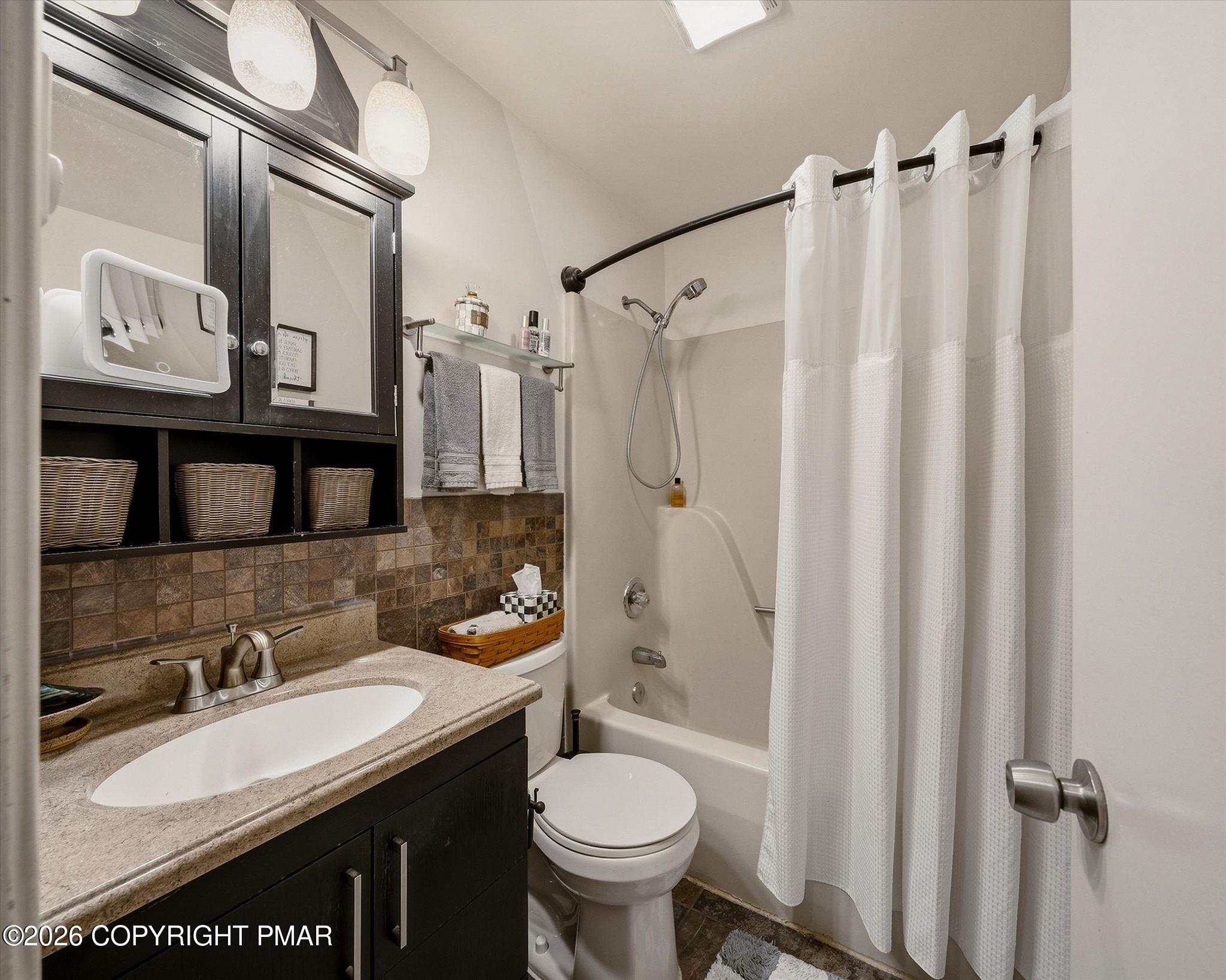 149 Pine Hollow Road Property Photo 16