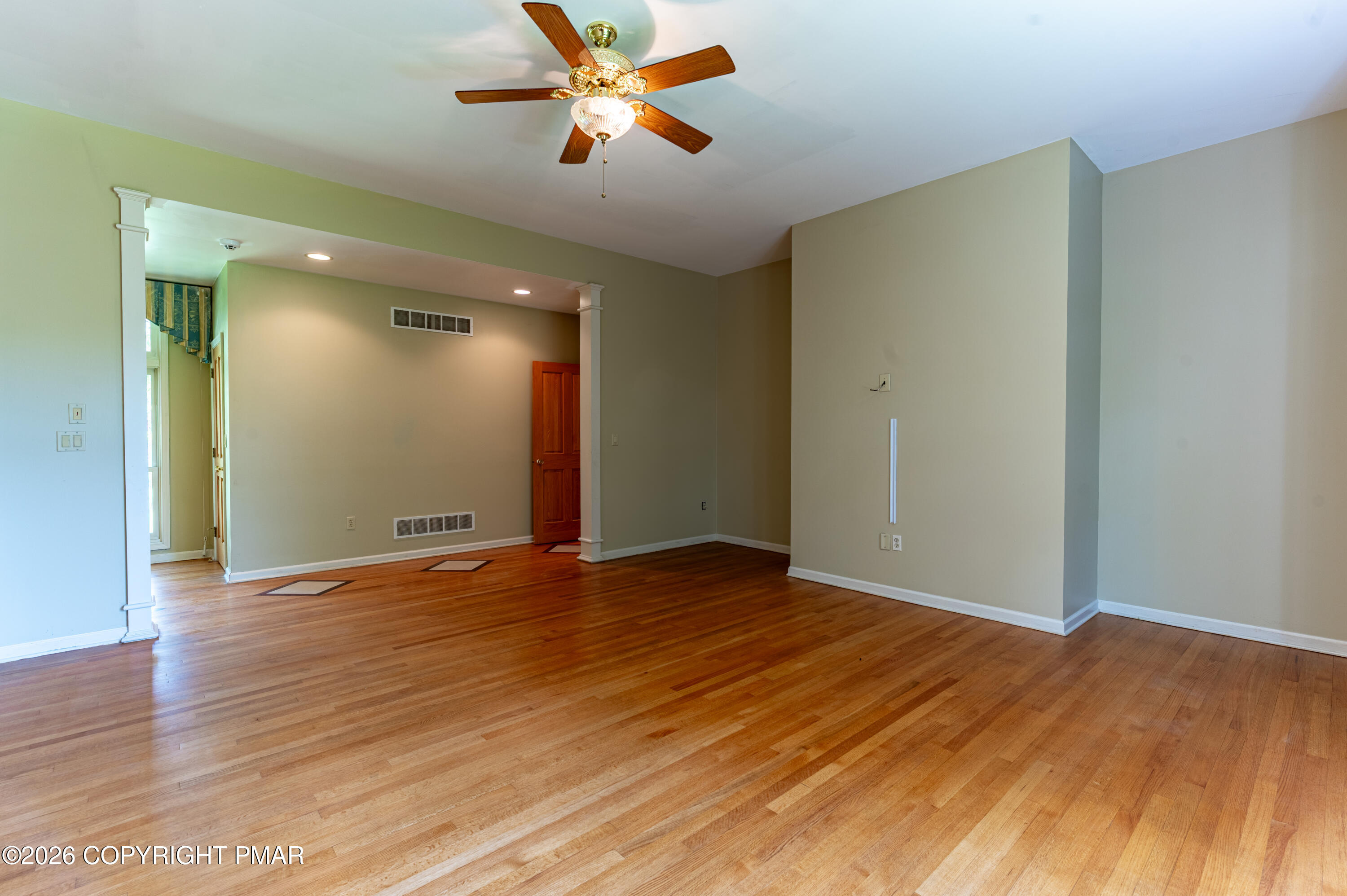 441 Hidden Lake Drive Property Photo 31
