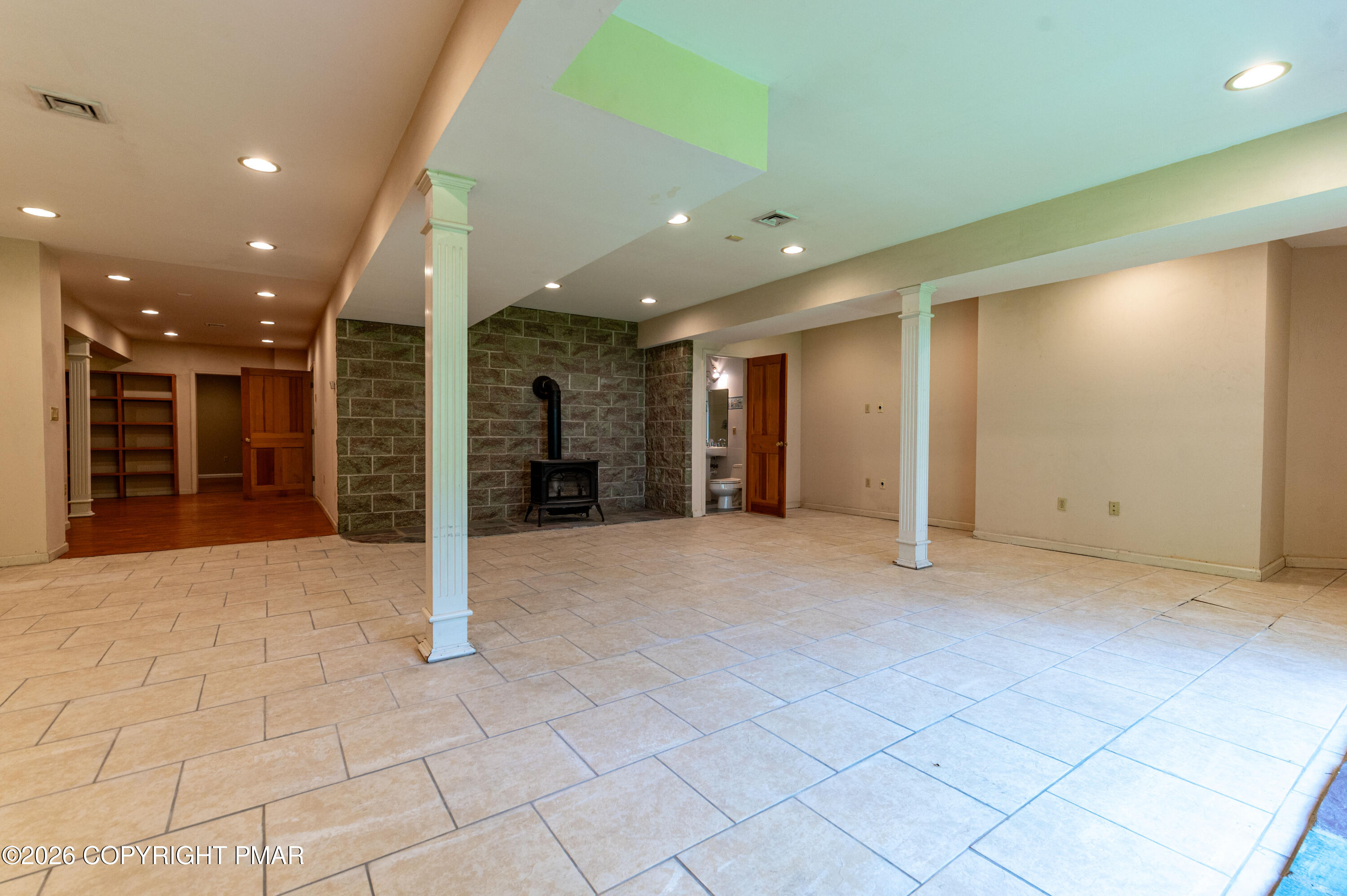 441 Hidden Lake Drive Property Photo 76
