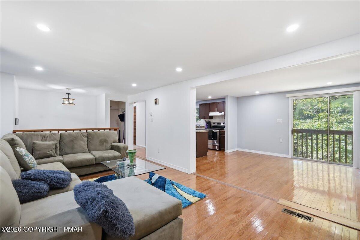 2838 Fairhaven Drive Property Photo 2