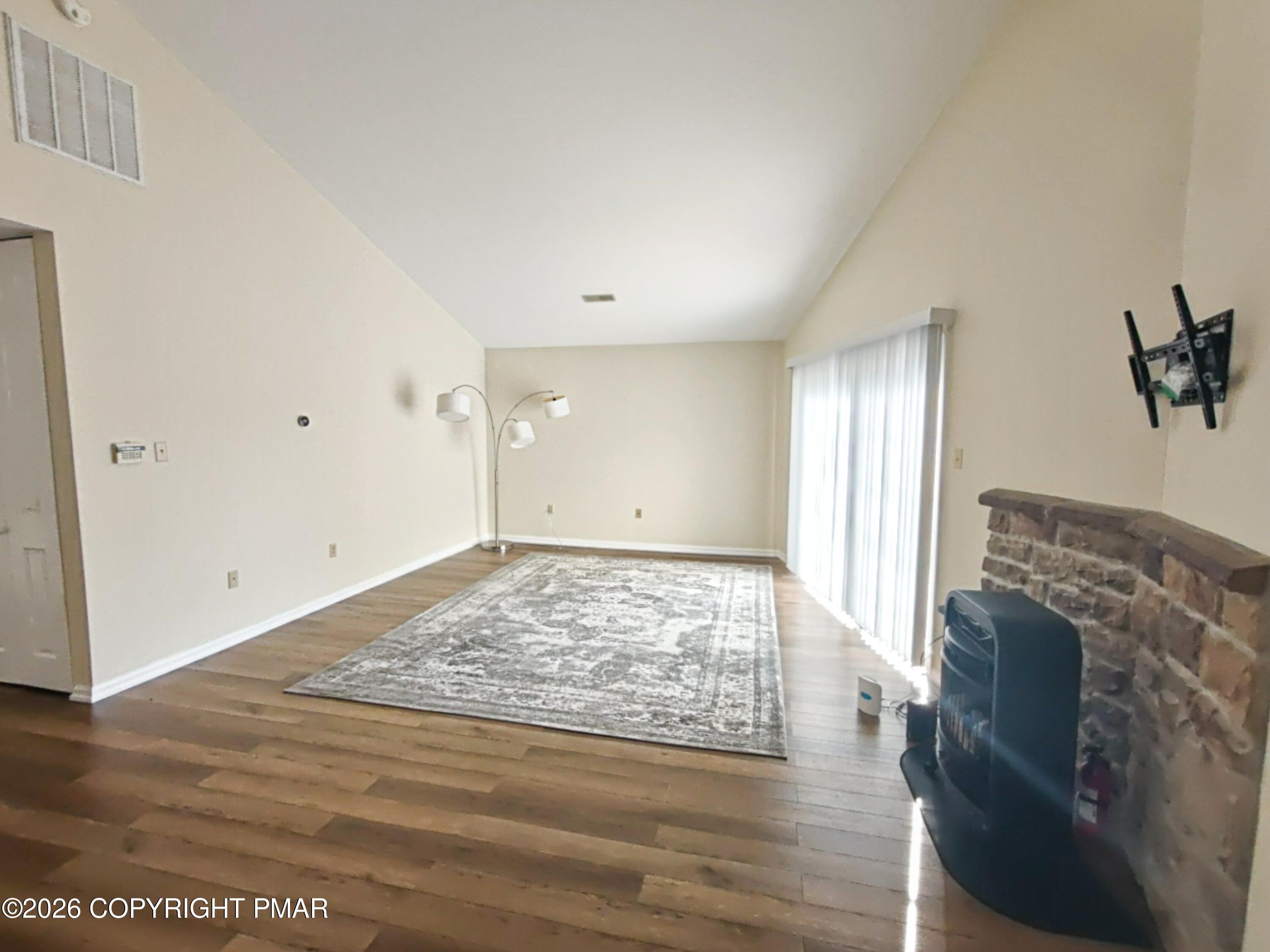 228 Mountain Road Property Photo 2