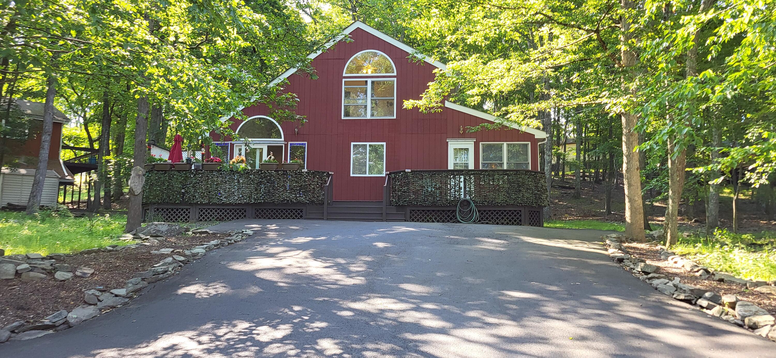 210 Dover Drive Property Photo 1