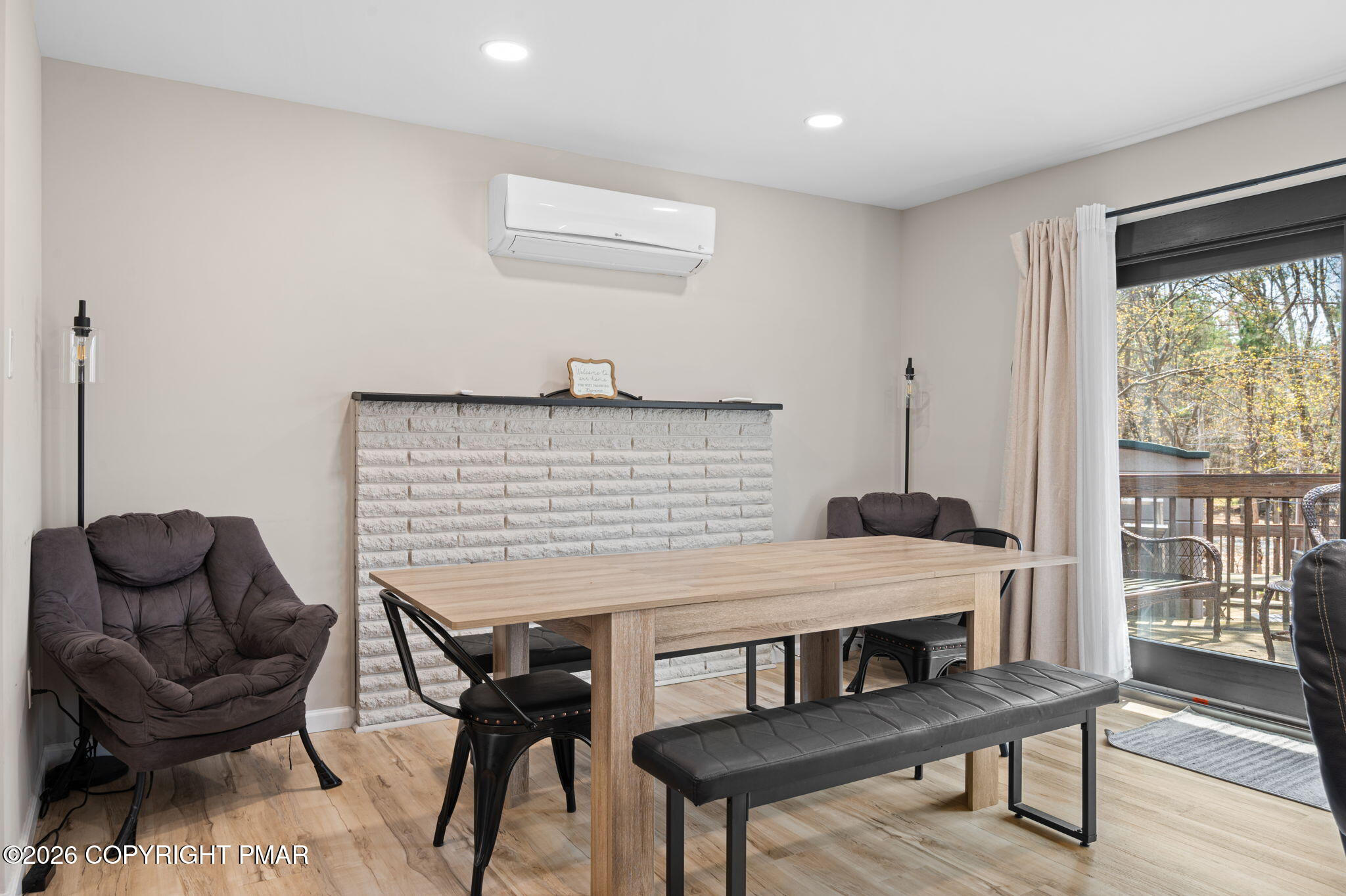 70 Pineknoll Drive Property Photo 10