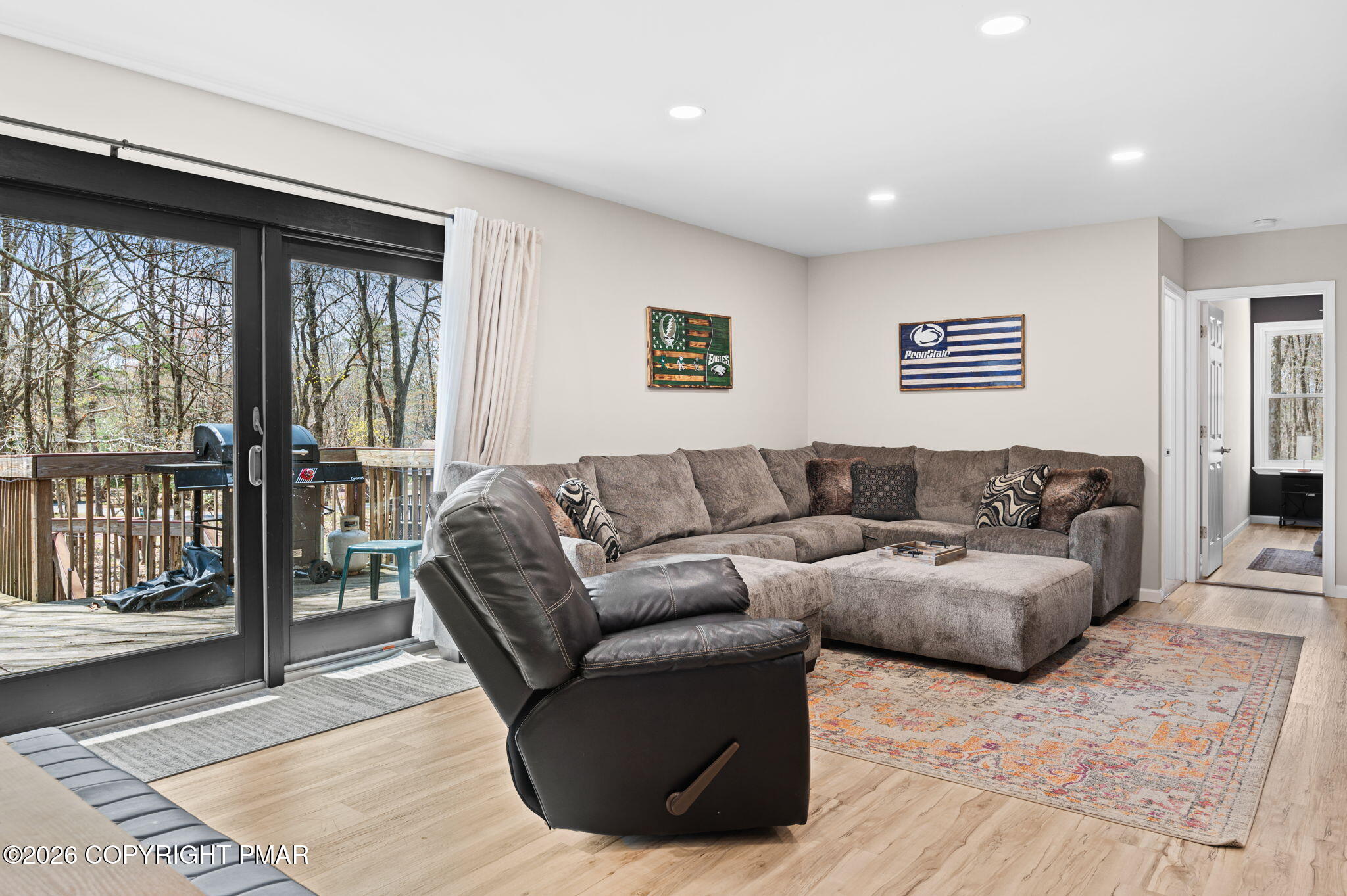 70 Pineknoll Drive Property Photo 12