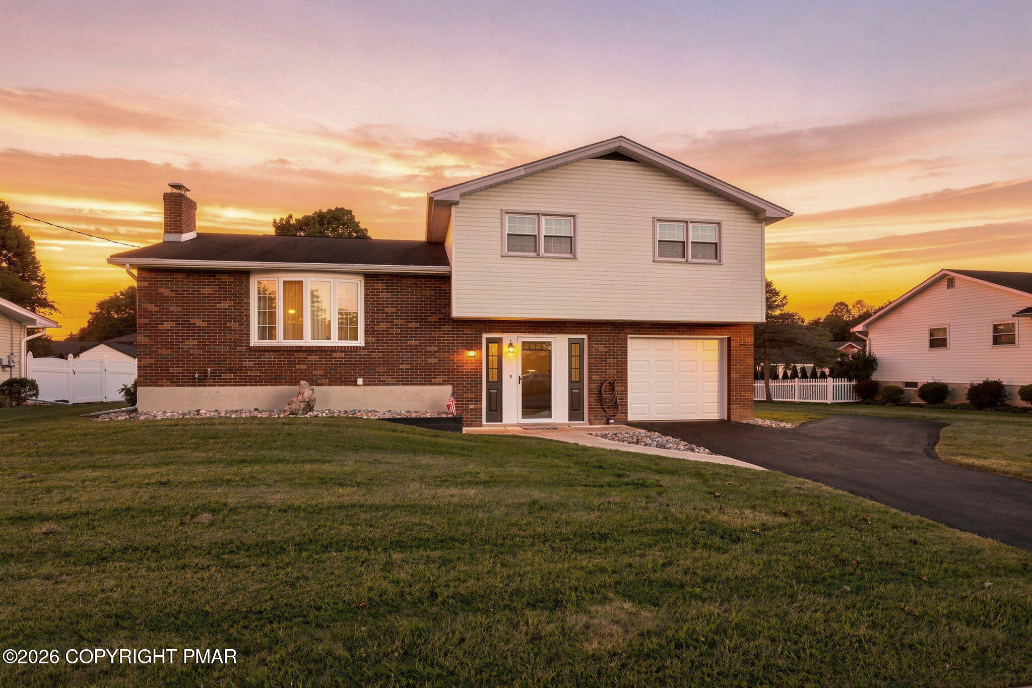 1543 Stoke Park Road Property Photo 1