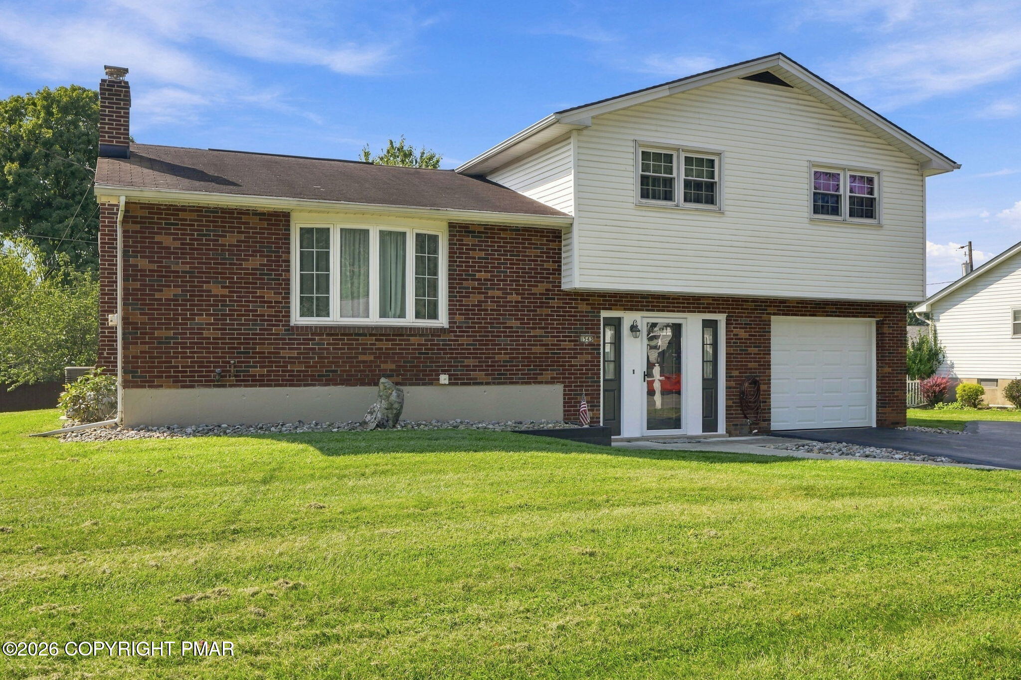 1543 Stoke Park Road Property Photo 3