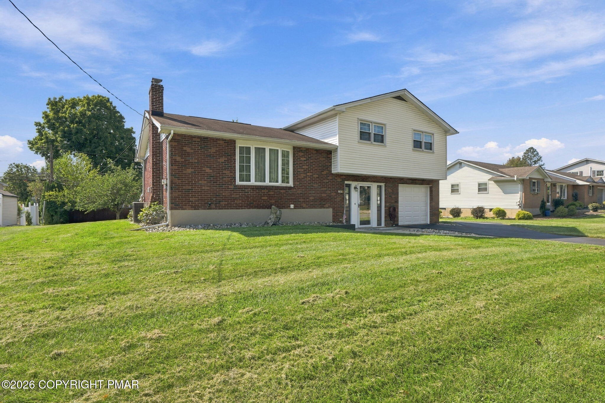 1543 Stoke Park Road Property Photo 4