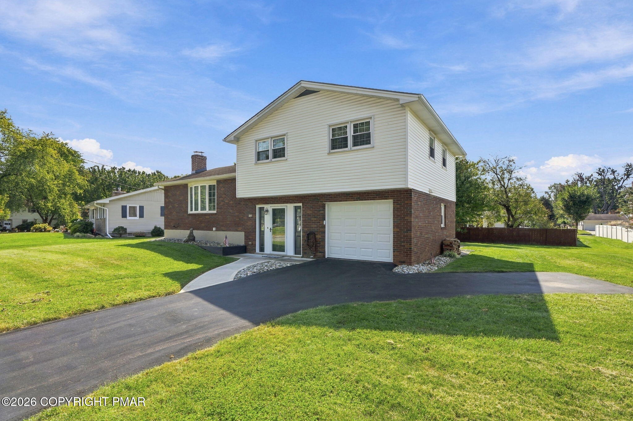 1543 Stoke Park Road Property Photo 6