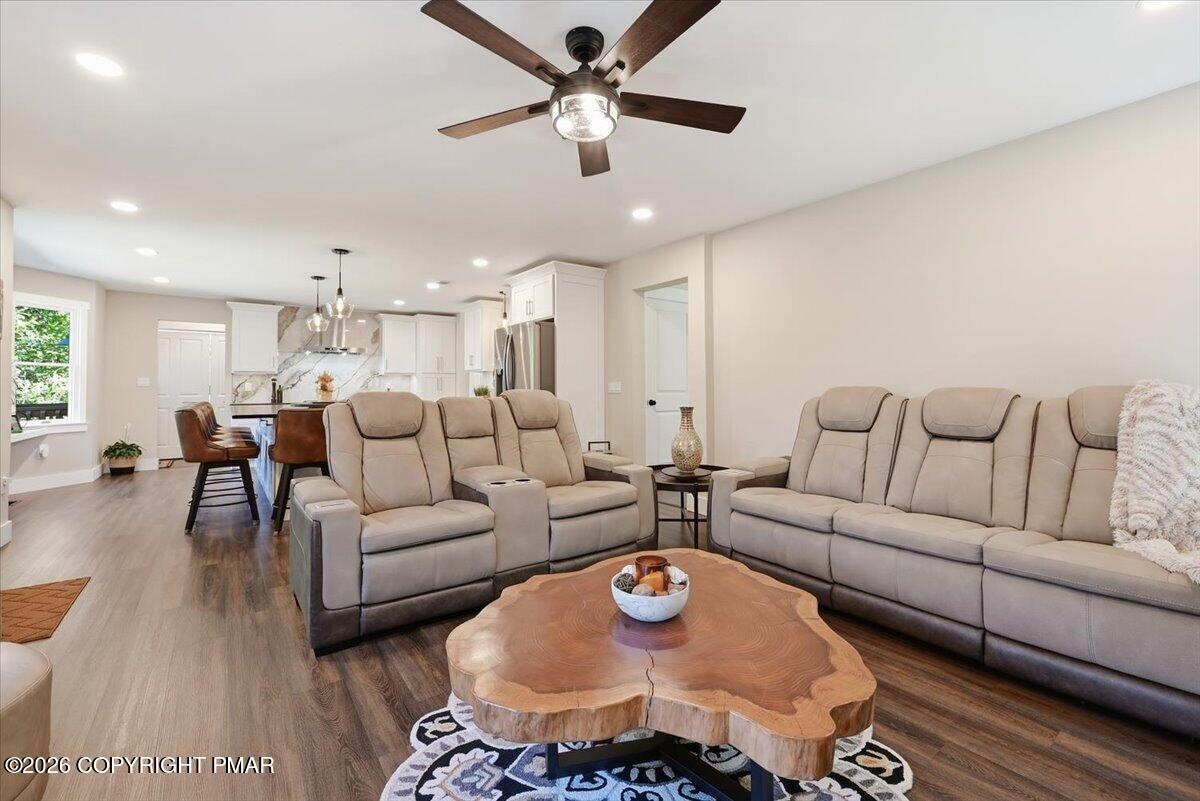 227 Evergreen Court Property Photo 27