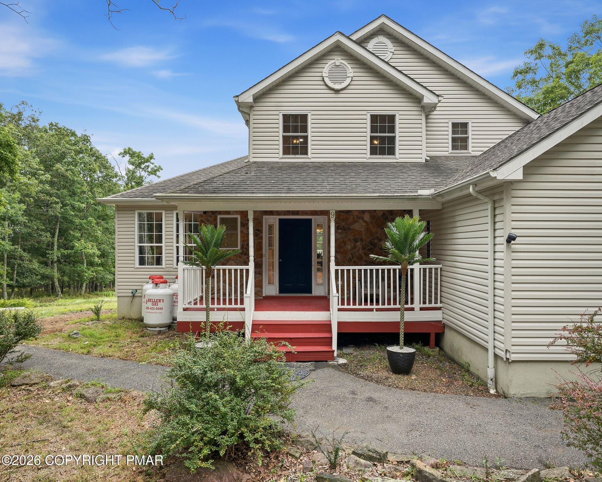 9 Winding Way Property Photo 2