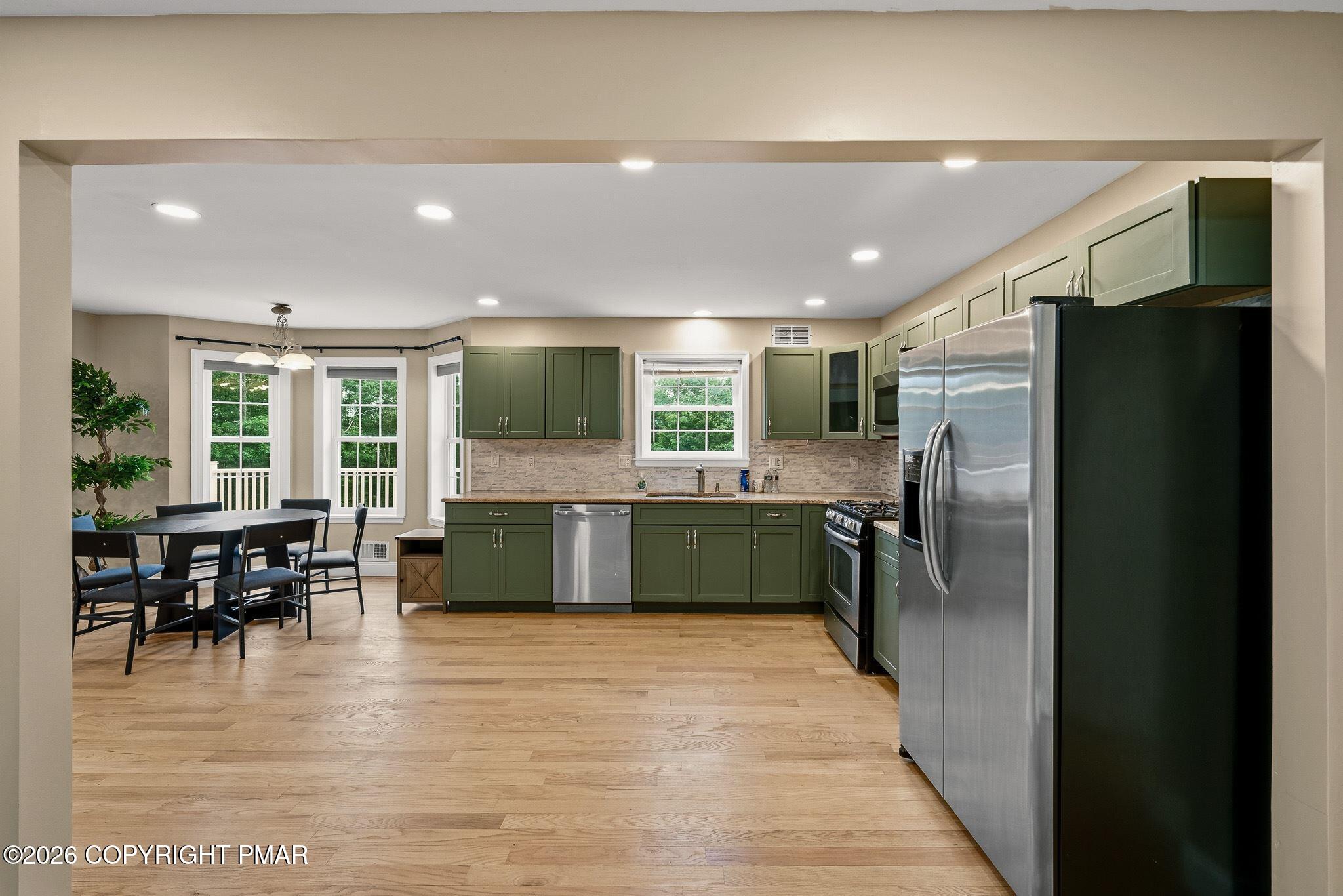 9 Winding Way Property Photo 6