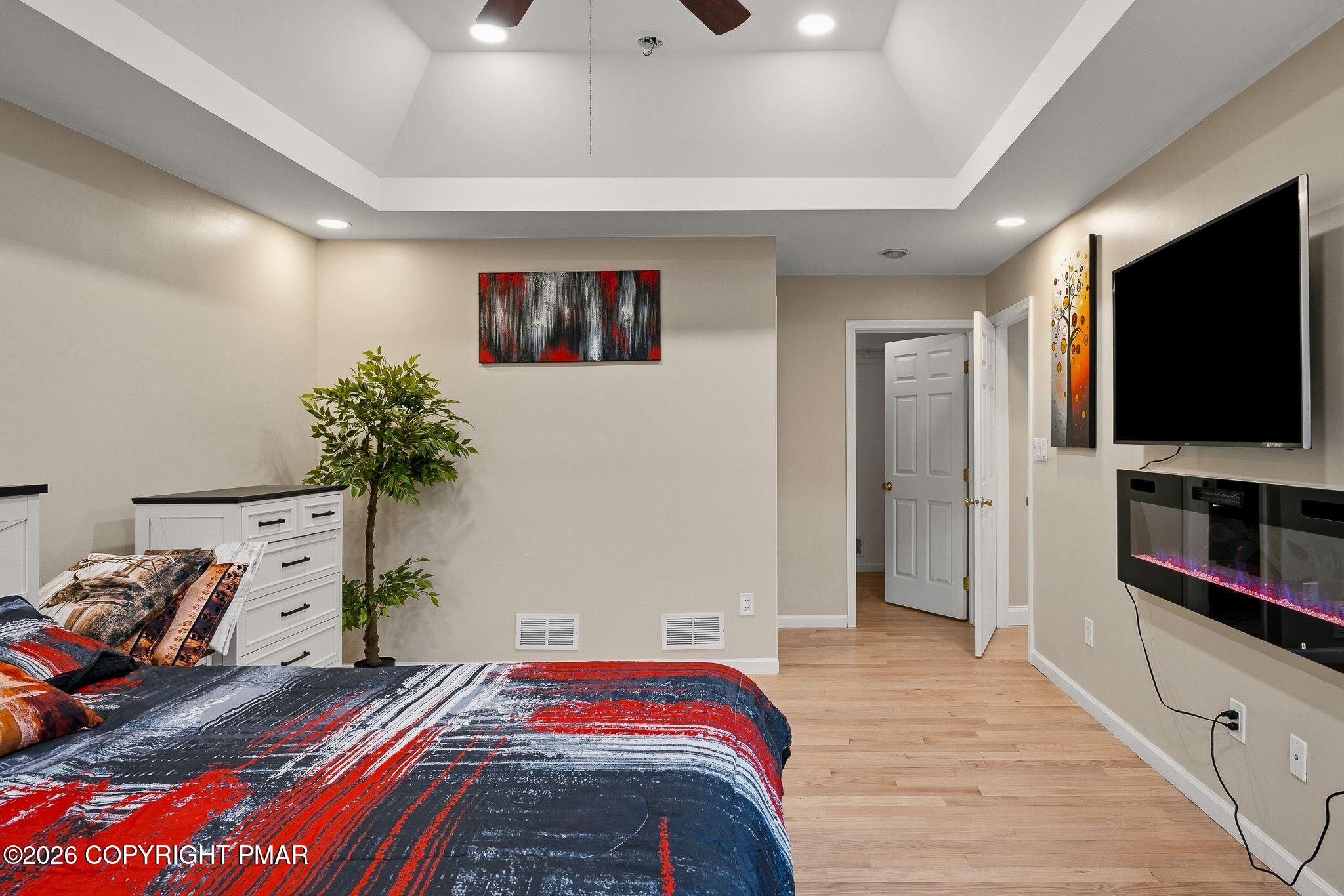 9 Winding Way Property Photo 11