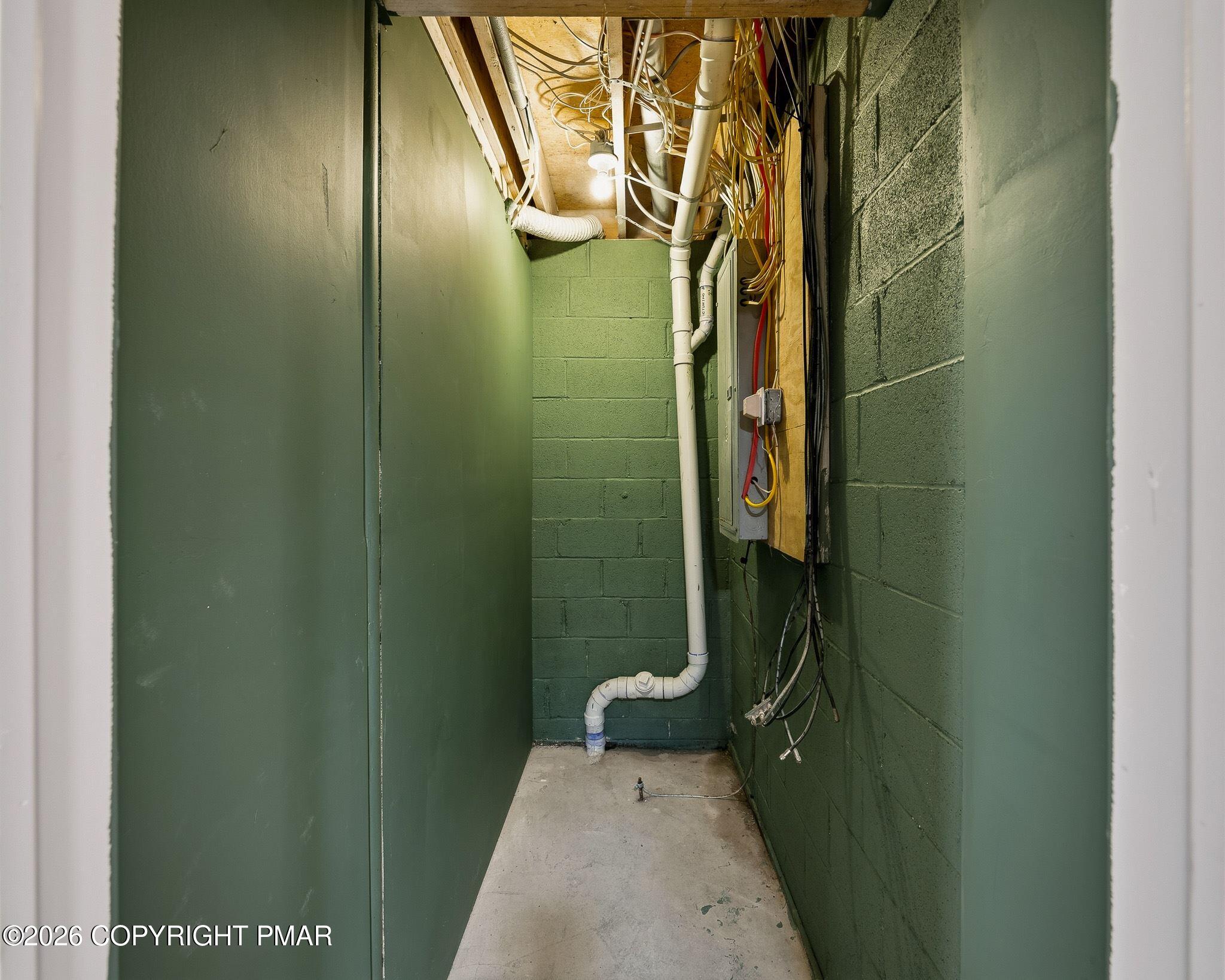 9 Winding Way Property Photo 20