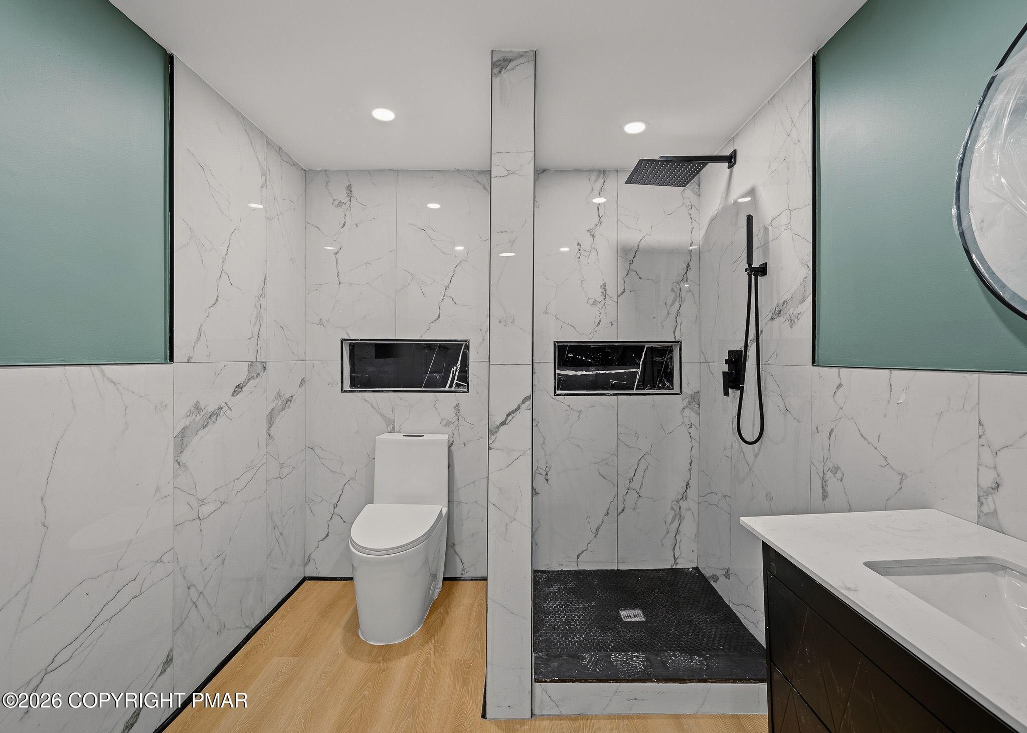 9 Winding Way Property Photo 25