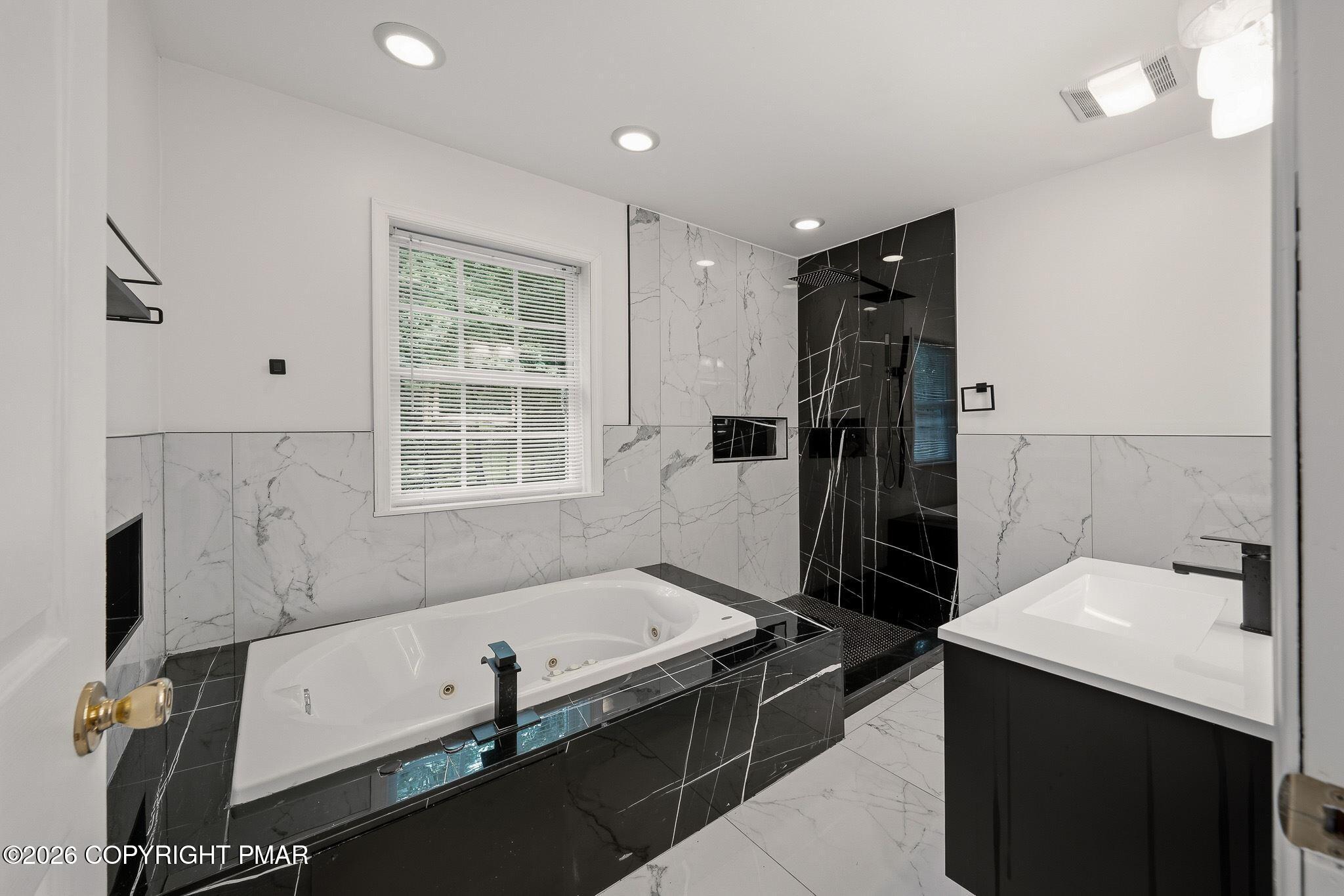 9 Winding Way Property Photo 35