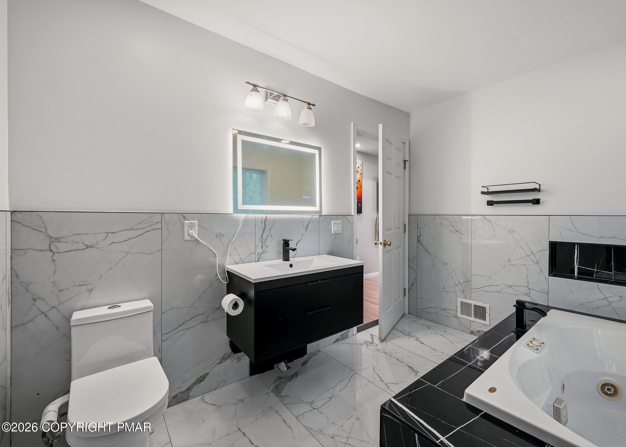 9 Winding Way Property Photo 36