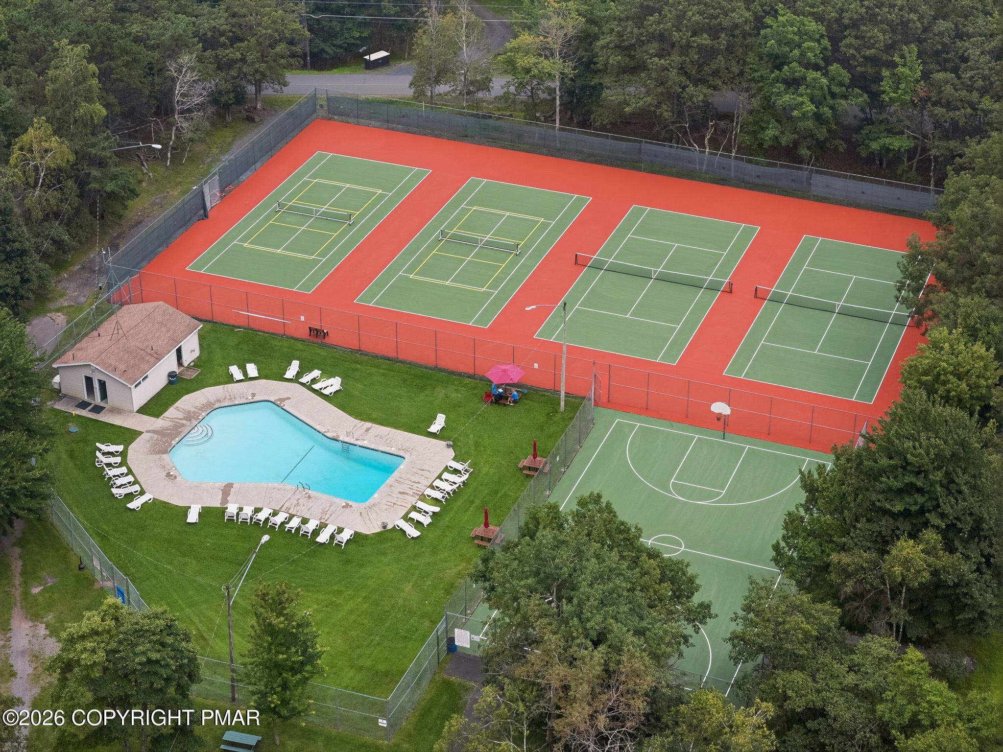 9 Winding Way Property Photo 60